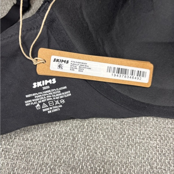 SKIMS Fits Everybody Push-Up Demi Bra! Size 36DD - Picture 5 of 7